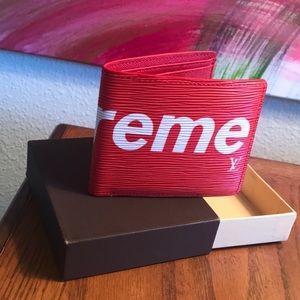NWOT Supreme inspired wallet in Red